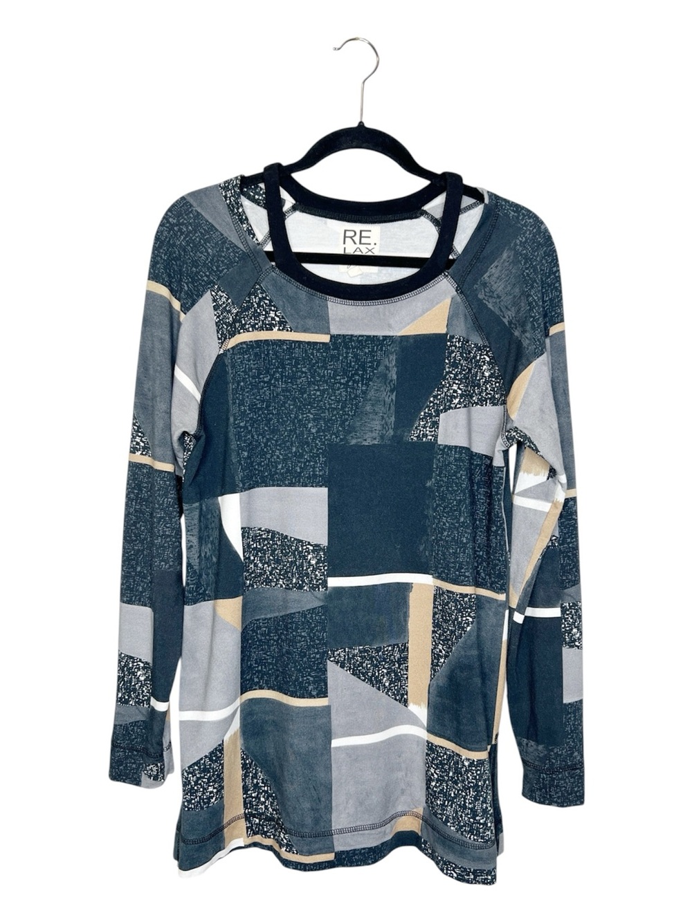 RELAX by Lynn Ritchie Soft Geometric Print Cut Out Collar Top size Small